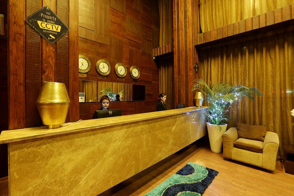 Corporate Regency Hotel New Delhi Exterior photo